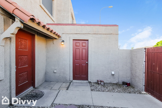 4009 W Palomino Rd in Phoenix, AZ - Building Photo - Building Photo