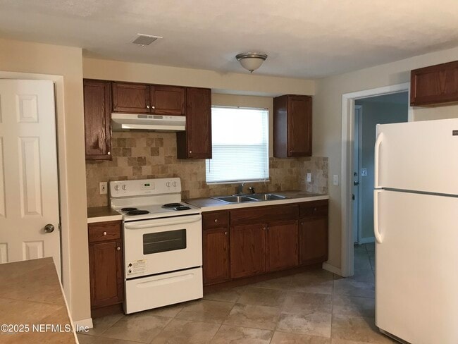 2490 Woolery Dr in Jacksonville, FL - Building Photo - Building Photo