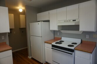 3538-3540-3540 Westlake Cir in West Valley City, UT - Building Photo - Building Photo