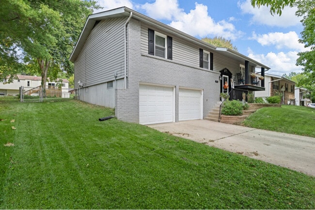 751 Windingpath Ln in Ballwin, MO - Building Photo - Building Photo