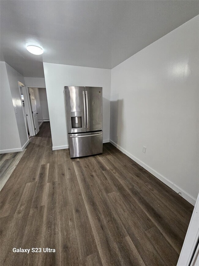 448 Screvin Ave-Unit -2 bedroom unit in Bronx, NY - Building Photo - Building Photo