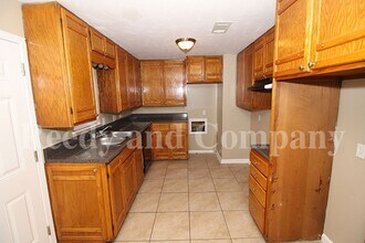 5610 Millbranch Rd in Memphis, TN - Building Photo - Building Photo