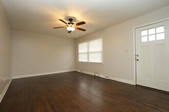 4033 Fieldcrest Rd in Charlotte, NC - Building Photo - Building Photo