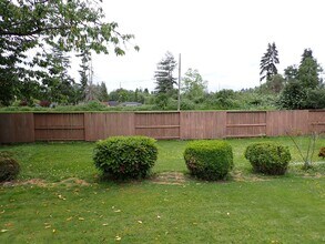 1102 7th St SW in Puyallup, WA - Building Photo - Building Photo