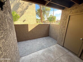 5877 N Granite Reef Rd, Unit 1117 in Scottsdale, AZ - Building Photo - Building Photo