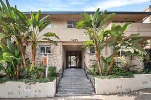 1435 N Fairfax Ave in West Hollywood, CA - Building Photo