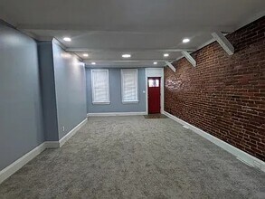 214 N Lincoln St in Wilmington, DE - Building Photo - Building Photo