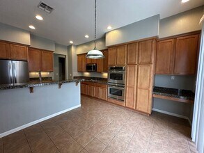 10615 Summer Glen Dr in Reno, NV - Building Photo - Building Photo