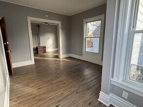 175 Columbia St, Unit 2F in Cohoes, NY - Building Photo - Building Photo