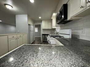 304 Colonial Cir in Jackson, MS - Building Photo - Building Photo