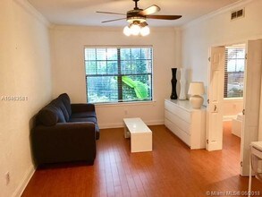 934 Michigan Ave-Unit -109 in Miami Beach, FL - Building Photo - Building Photo