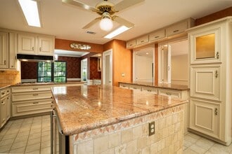 12127 Tara Dr in Houston, TX - Building Photo - Building Photo