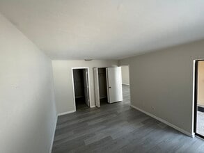 27671 Arroyal Rd in Bonita Springs, FL - Building Photo - Building Photo
