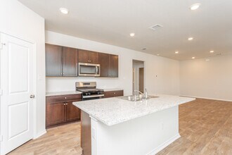5203 Scoria Trl in San Antonio, TX - Building Photo - Building Photo