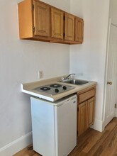 1061 Beacon St, Unit 14A in Brookline, MA - Building Photo - Building Photo