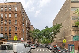 3009 Kingsbridge Ter in Bronx, NY - Building Photo - Building Photo