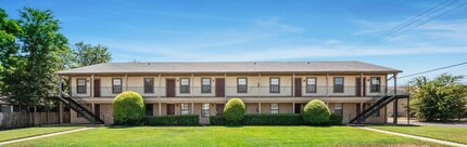 2005 S 8th St in Waco, TX - Building Photo - Building Photo