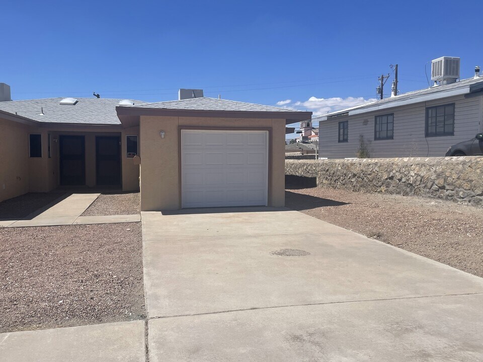 2612 Sacramento Ave in El Paso, TX - Building Photo