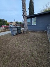 1610 E Yale Ave in Fresno, CA - Foto de edificio - Building Photo