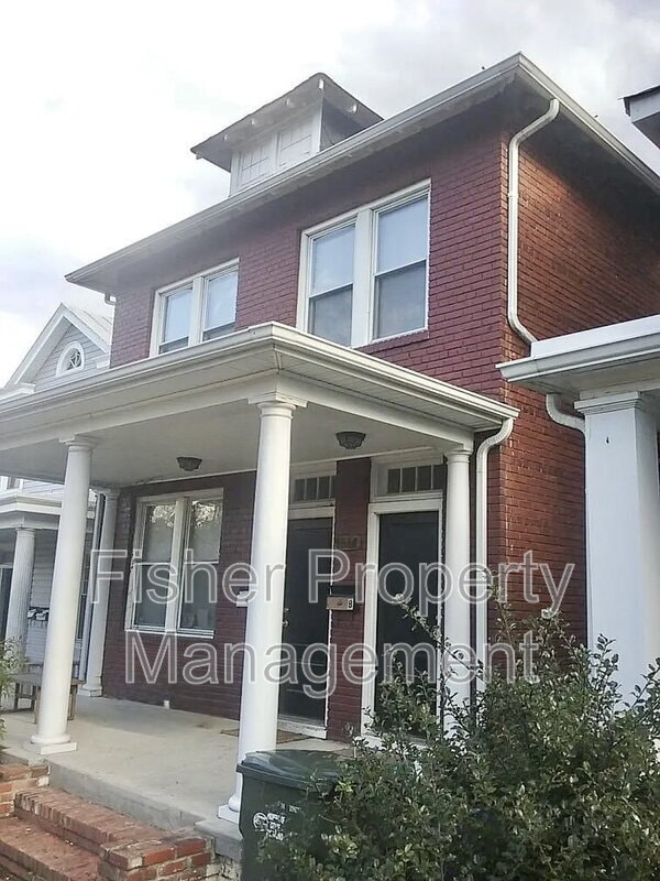 property at 1514 Bainbridge St
