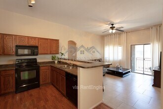 2250 E Deer Valley Dr in Phoenix, AZ - Building Photo - Building Photo