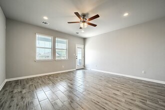 2924 Sage Ranch Dr in Leander, TX - Building Photo - Building Photo