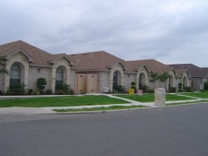 1104 Palm Dr in Pharr, TX - Building Photo