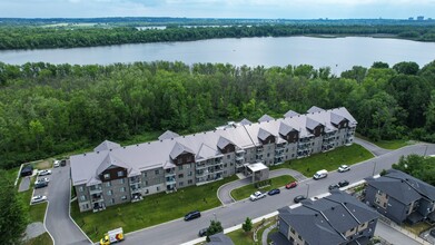 Place du Golf in Gatineau, QC - Building Photo - Building Photo