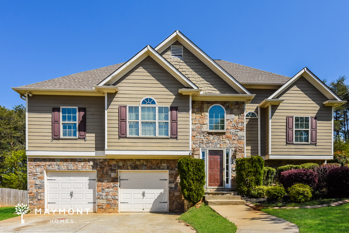 25 N Village Cir in Rydal, GA - Building Photo