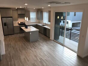 5857 Cadence Ave in Dublin, CA - Building Photo - Building Photo