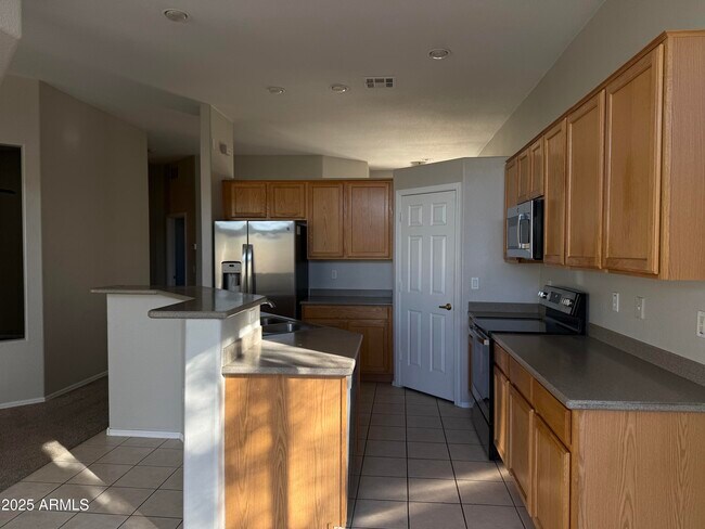 6628 S 5th Pl in Phoenix, AZ - Building Photo - Building Photo