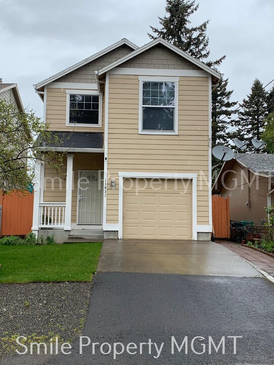 11633 SE Morrison St in Portland, OR - Building Photo