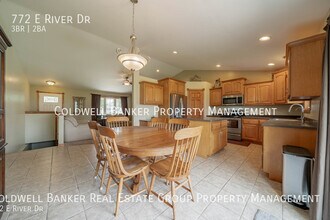772 E River Dr in De Pere, WI - Building Photo - Building Photo