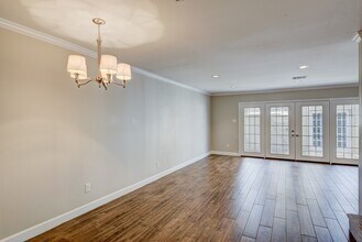 5869 Valley Forge Dr in Houston, TX - Building Photo - Building Photo