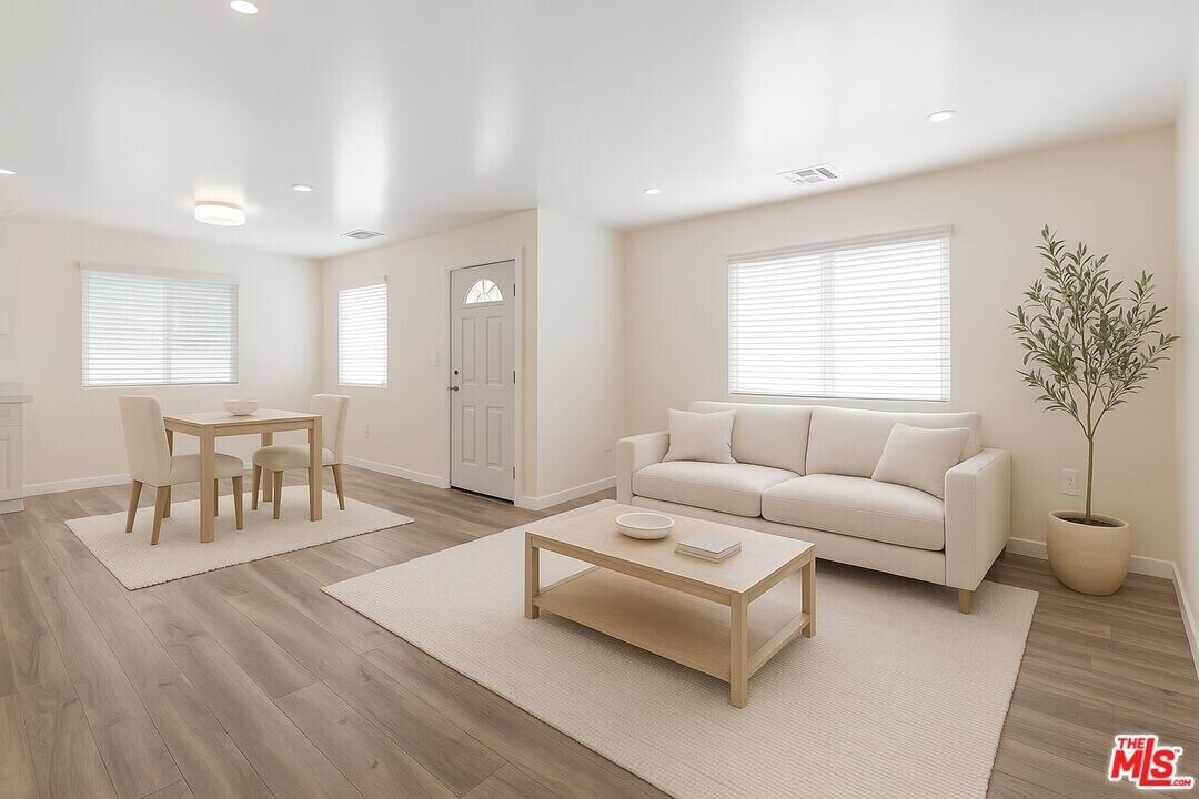 1049 Sonora Ave in Glendale, CA - Building Photo