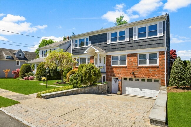 property at 237 Gainsborg Ave E