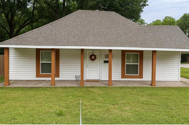 property at 302 S Rusk St
