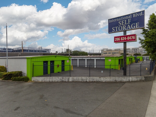 Birchway Angle Lake in Seatac, WA - Building Photo - Building Photo