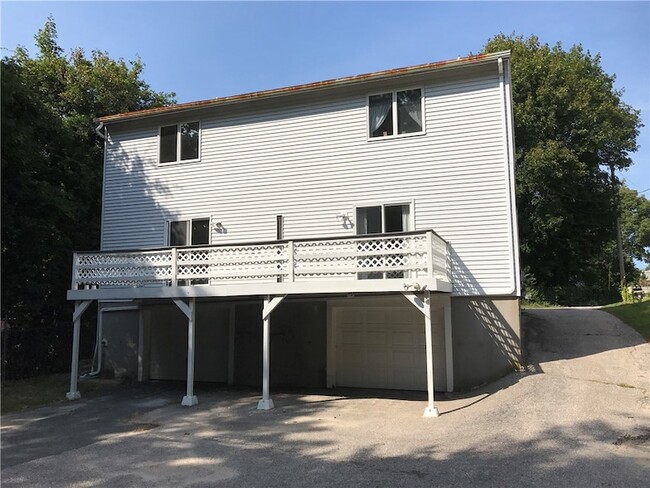 12 Beacon St, Unit 1014-403 in Westerly, RI - Building Photo - Building Photo