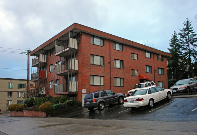 7400 5th Ave NE in Seattle, WA - Building Photo - Building Photo