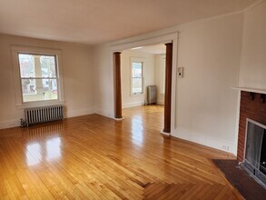 33 Lodge St, Unit #1 in Manchester, NH - Building Photo - Building Photo