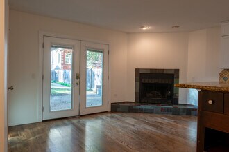912 Crain St in Evanston, IL - Building Photo - Building Photo