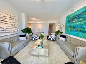 799 Crandon Blvd in Key Biscayne, FL - Building Photo - Building Photo