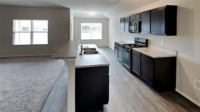 5326 Mac Rd in Tuttle, OK - Building Photo - Building Photo