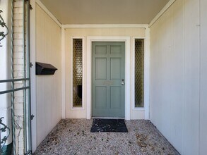 1551 W Sam Houston Pkwy S in Houston, TX - Building Photo - Building Photo