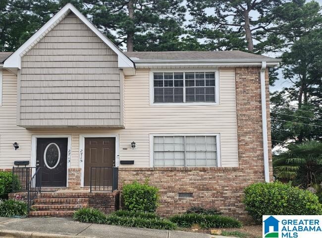 property at 2715 Southbury Cir
