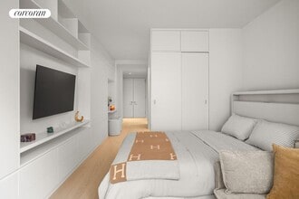 450 Washington St in New York, NY - Building Photo - Building Photo