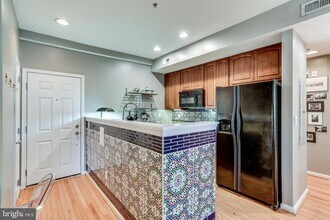 610 Irving St NW-Unit -104 in Washington, DC - Building Photo - Building Photo