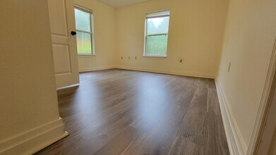 435 SE 6th Ter in Gainesville, FL - Building Photo - Building Photo