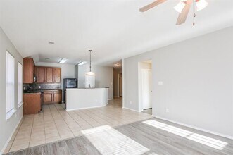 2100 Hayes St in McKinney, TX - Building Photo - Building Photo